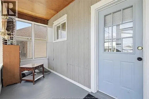 1023 Hall Avenue Windsor ON N9A 2M6
