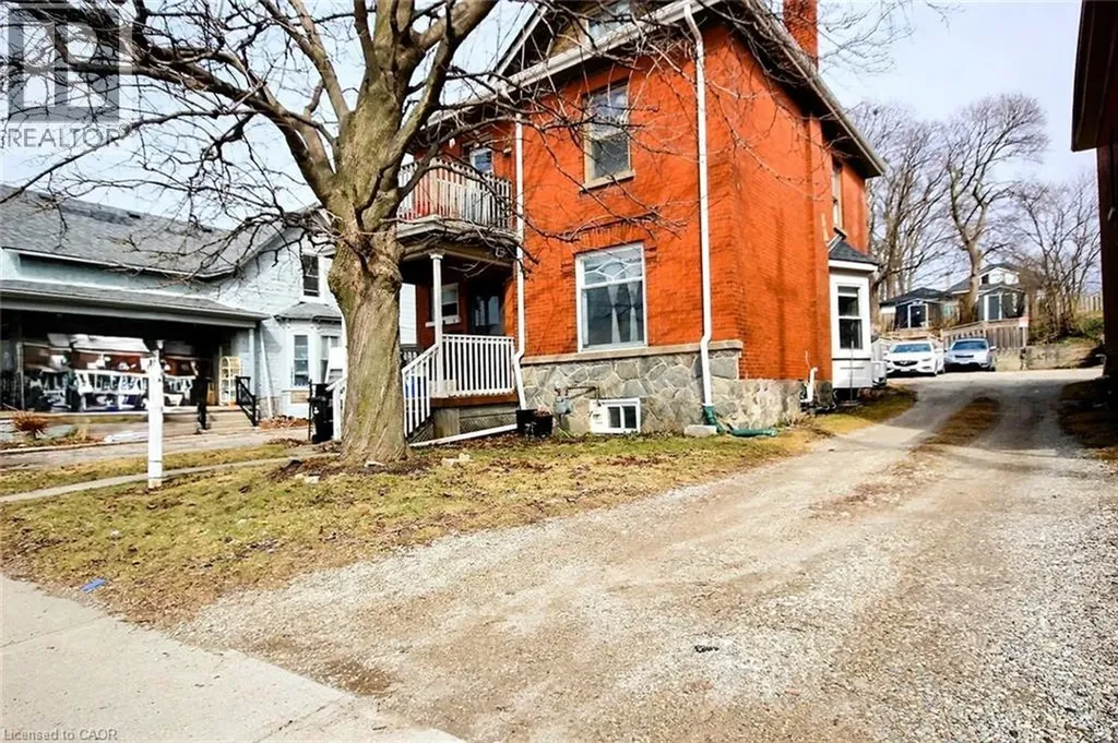 223 Water Street North Cambridge ON N1R 3B9