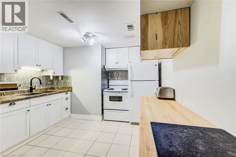 213 Union Street East Waterloo ON N2J 1C9