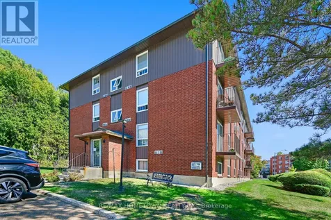 6 Charlotte Place Brockville ON K6V 6T4