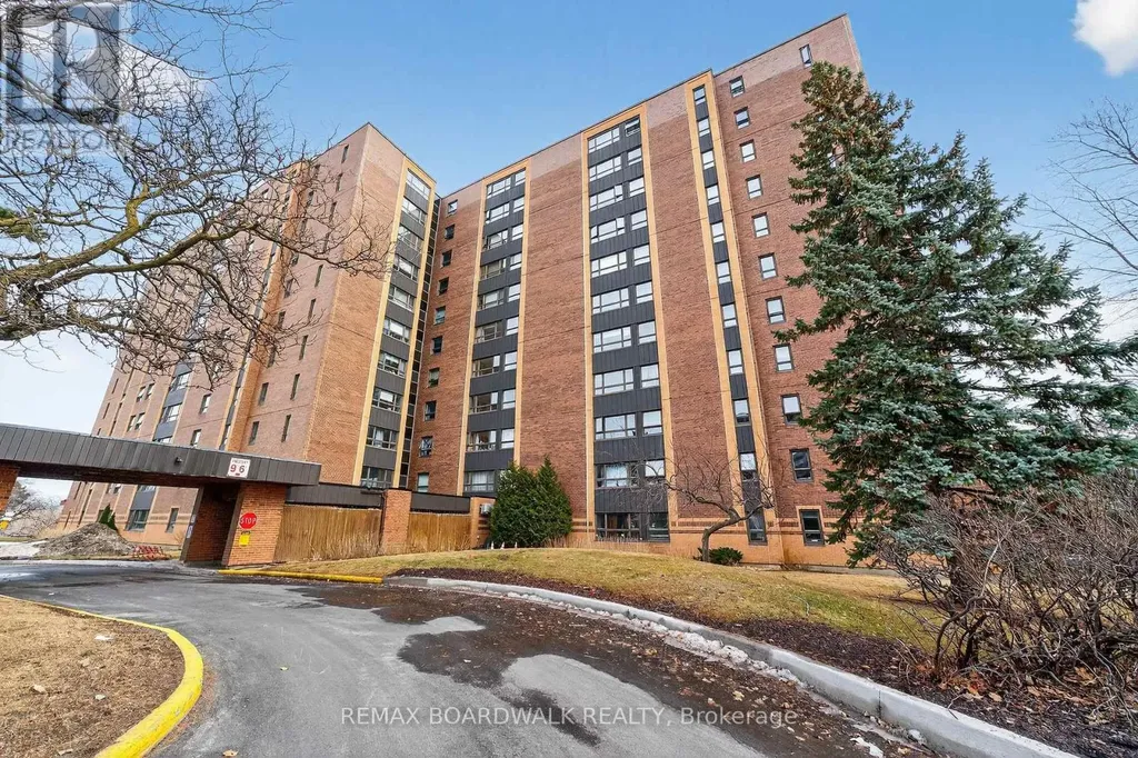 1356 Meadowlands Drive East Ottawa ON K2E 6K6