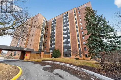 1356 Meadowlands Drive East Ottawa ON K2E 6K6