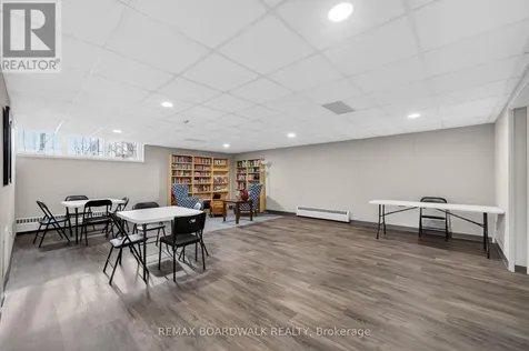 1356 Meadowlands Drive East Ottawa ON K2E 6K6