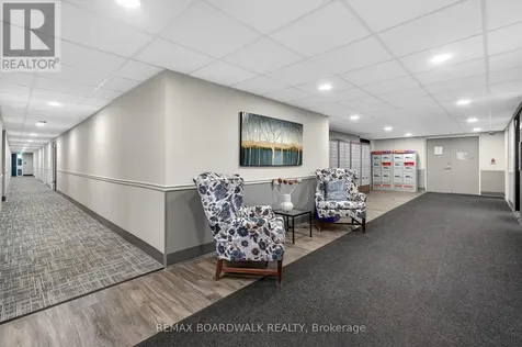 1356 Meadowlands Drive East Ottawa ON K2E 6K6
