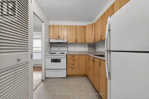 1356 Meadowlands Drive East Ottawa ON K2E 6K6