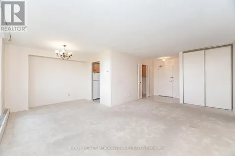 225 Harvard Place Waterloo ON N2J 4H4