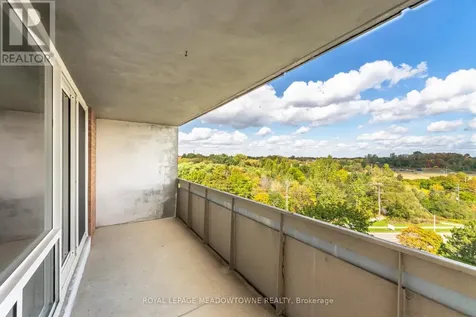 225 Harvard Place Waterloo ON N2J 4H4