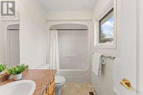 30 Ann Street St. Marys ON N4X 1C8