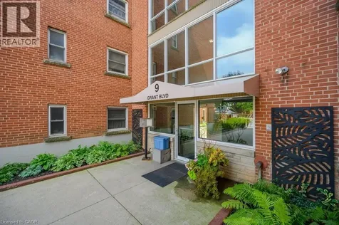 9 Grant Boulevard Dundas ON L9H 4L5