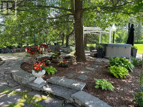1530 Royal Orchard Drive Ottawa ON K4C 1A9
