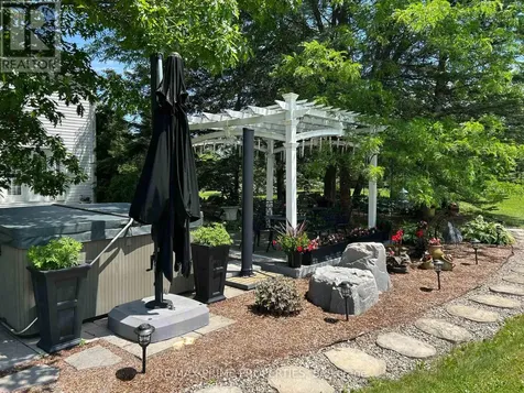 1530 Royal Orchard Drive Ottawa ON K4C 1A9