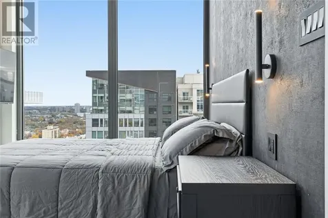 180 George Street Unit# Ph206 Ottawa ON K1N 0G8