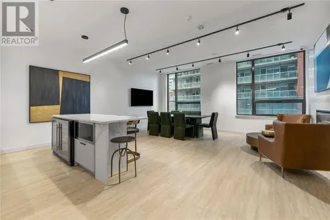 180 George Street Unit# Ph206 Ottawa ON K1N 0G8