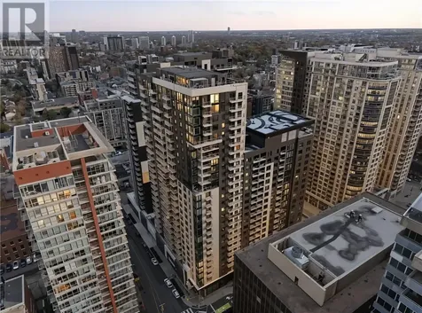 180 George Street Unit# Ph206 Ottawa ON K1N 0G8