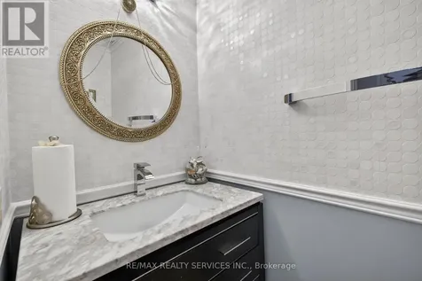 124 Royal Valley Drive Caledon ON L7C 1A5
