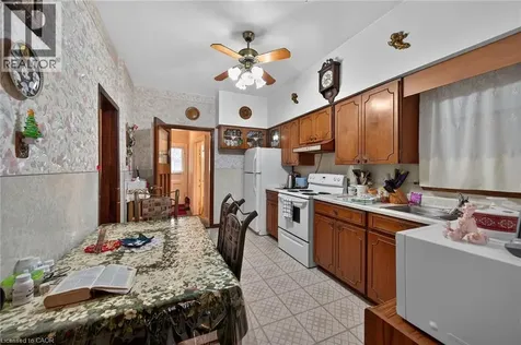 96 Barnesdale Boulevard Hamilton ON L8M 2V6