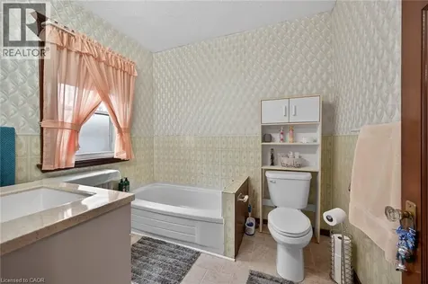 96 Barnesdale Boulevard Hamilton ON L8M 2V6