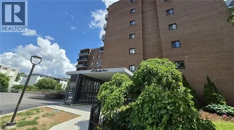 279 Chandler Drive Kitchener ON N2E 1X6