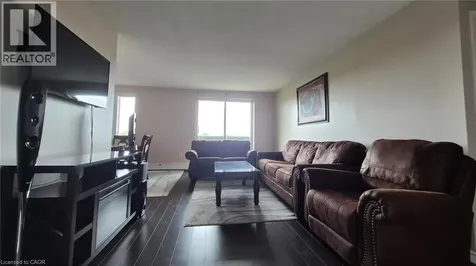 279 Chandler Drive Kitchener ON N2E 1X6