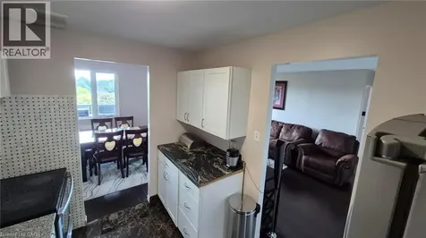 279 Chandler Drive Kitchener ON N2E 1X6