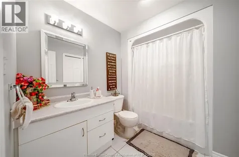 1596 Morningstar Avenue Windsor ON N8P 1P9