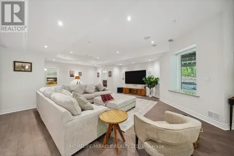 12 Deer Run Uxbridge ON L9P 0K9