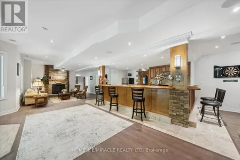 12 Deer Run Uxbridge ON L9P 0K9