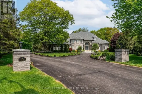 12 Deer Run Uxbridge ON L9P 0K9