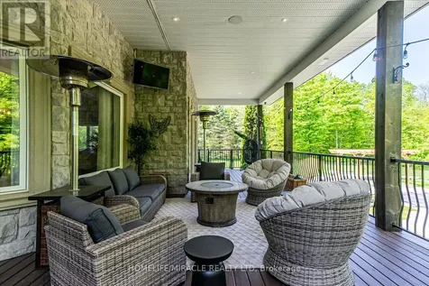 12 Deer Run Uxbridge ON L9P 0K9