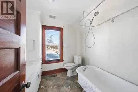 238 Park Avenue Carleton Place ON K7C 2G6