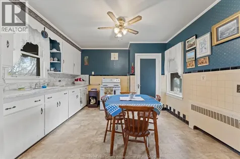 121 Division Street South Kingsville ON N9Y 1P5