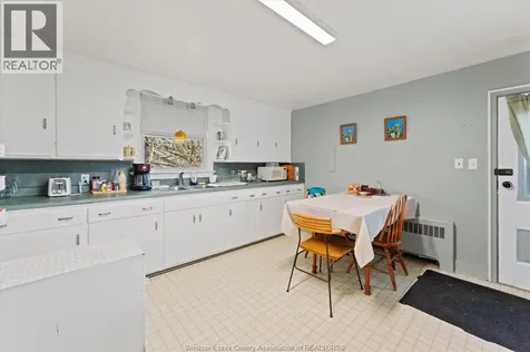 121 Division Street South Kingsville ON N9Y 1P5