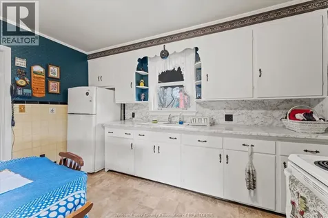 121 Division Street South Kingsville ON N9Y 1P5