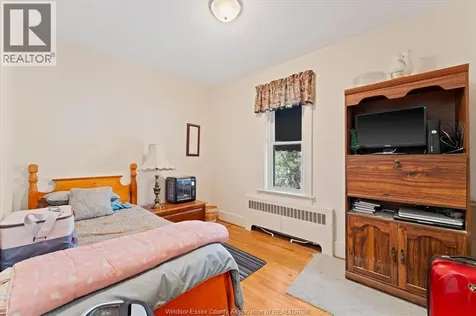 121 Division Street South Kingsville ON N9Y 1P5