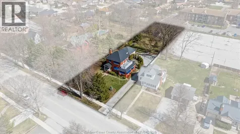 121 Division Street South Kingsville ON N9Y 1P5