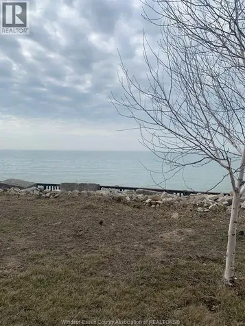 441 Lakeside Drive Amherstburg ON N0R 1G0