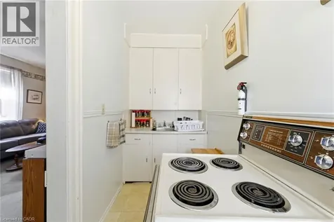 9 Willow Street Paris ON N3L 2K5