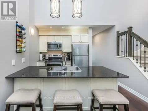 3 Brandy Lane Drive Collingwood ON L9Y 0X4