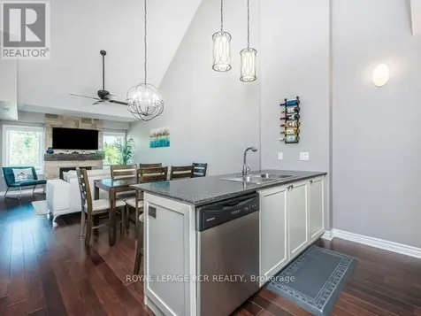 3 Brandy Lane Drive Collingwood ON L9Y 0X4