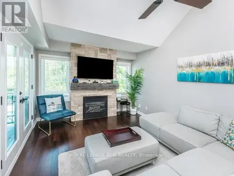 3 Brandy Lane Drive Collingwood ON L9Y 0X4