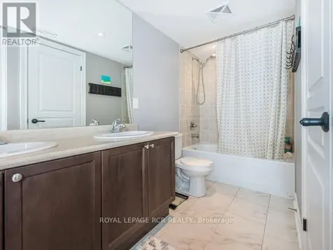 3 Brandy Lane Drive Collingwood ON L9Y 0X4