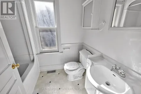 28 Queen Street Innisfil (cookstown) ON L0L 1L0