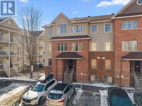 528 Reardon Private Ottawa ON K1V 2L1