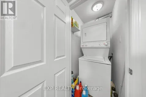 528 Reardon Private Ottawa ON K1V 2L1