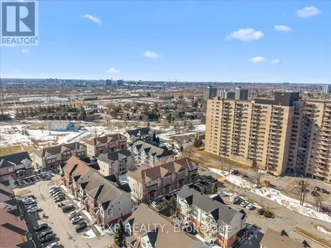 528 Reardon Private Ottawa ON K1V 2L1