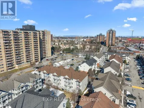 528 Reardon Private Ottawa ON K1V 2L1