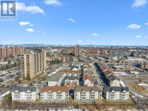 528 Reardon Private Ottawa ON K1V 2L1