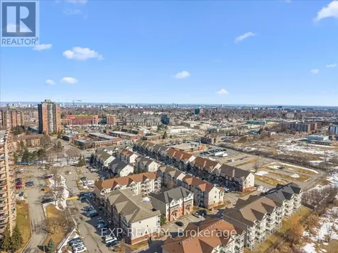 528 Reardon Private Ottawa ON K1V 2L1
