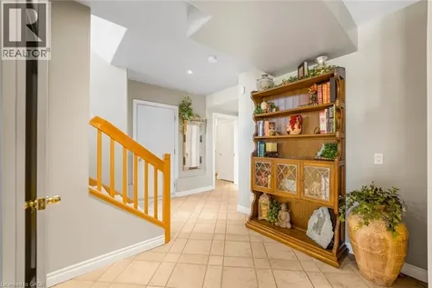 130 Dorchester Drive Grimsby ON L3M 1A8