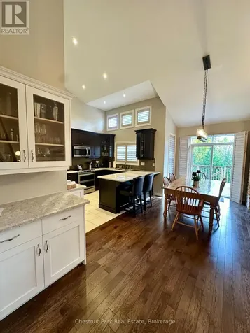 8 Robbie Way Collingwood ON L9Y 0X5